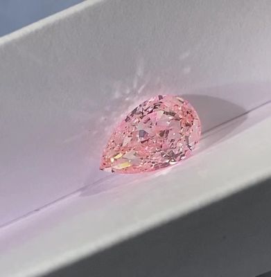 VS1-VVS1 실험실은 핑크 다이아몬드 배 수정된 브릴리언트형이 1.1ct-1.5ct를 줄이게 했습니다