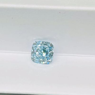 VS1 쿠션 브릴리언트형은 CVD 연구실 성장한 blue diamond를 3.2ct-3.6ct로 잘라주었습니다