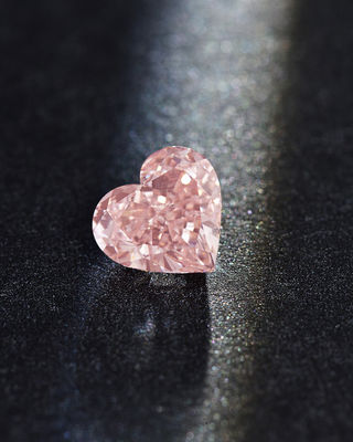 공상적 밝은 분홍색 CVD 실험실 성장한 종합적 핑크 다이아몬드 하아트형 2.69 ct