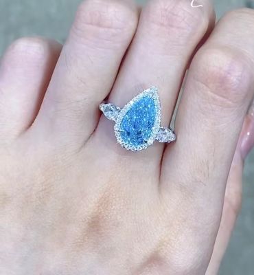 18K 화이트 골드 CVD 다이아몬드 반지 2.32 ct 푸른 서양배형 컷 약혼 반지 보석