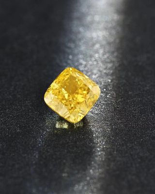 IGI 증명서와 종합적 느슨한 실험실 그로운 노랑색 다이아몬드 2.53 ct 쿠션 컷