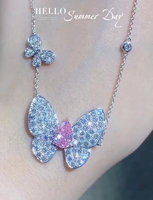 맞춤형 실험실 다이아몬드 Pendant 목걸이 Pear Cut Butterfly Shape 1.67ct