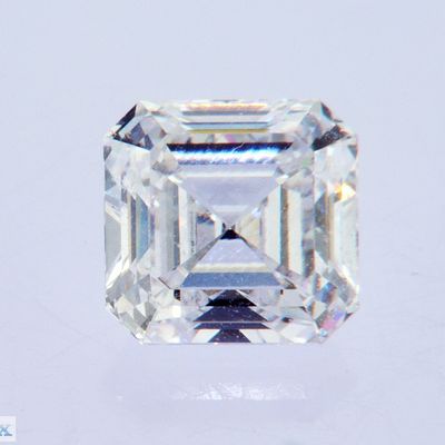 흰색 3.2ct 실험실에서 자란 CVD 다이아몬드 정사각형 에메랄드 아쉬어 모양 IGI 인증