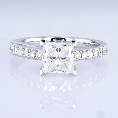 18k 1.5ct+ 공주 디자인 반지 매일 스타일 공주 모양 흰색 합성 다이아몬드 반지