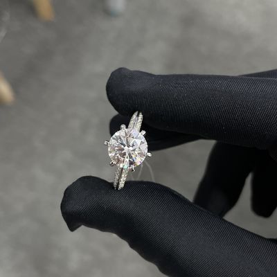 실험실에서 자란 다이아몬드 반지 3.01ct CVD 흰색 F VS2 반국가 스타일 둥글