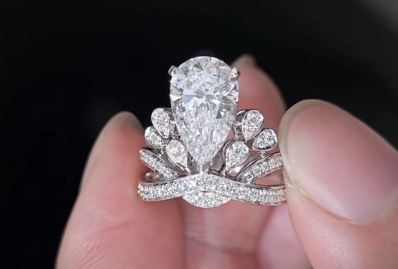 CH 사용자 정의 실험실 자란 다이아몬드 반지 Pear Crown 다이아몬드 반지 18K 약혼 반지